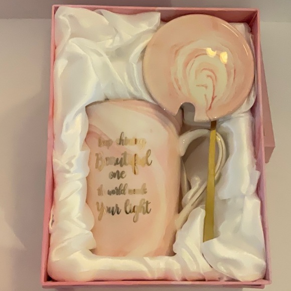 Pink Mug Spoon Gift Keep Shining Beautiful One The World Needs Your Light New - Picture 1 of 4